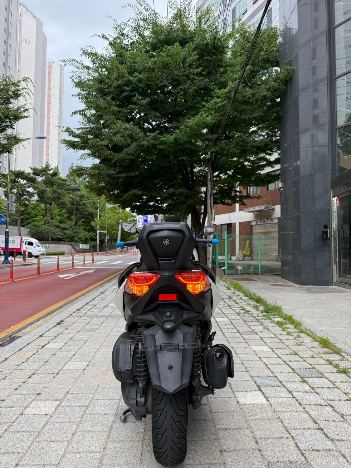야마하 XMAX 300 ABS 7
