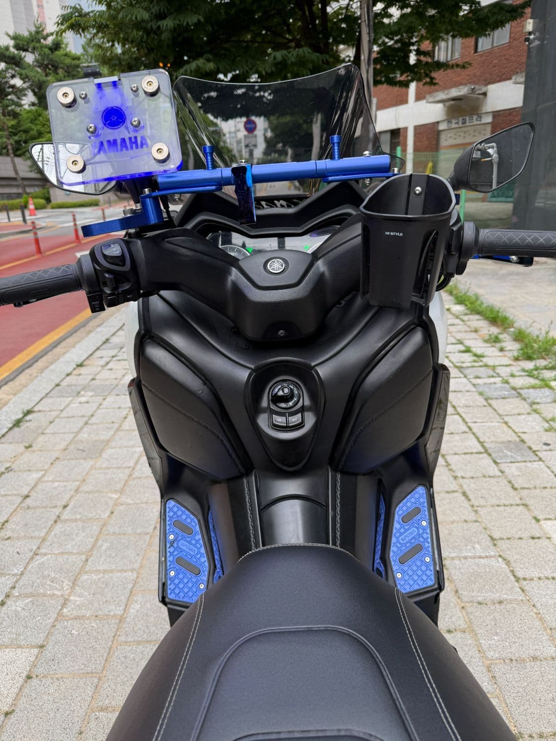 야마하 XMAX 300 ABS 9