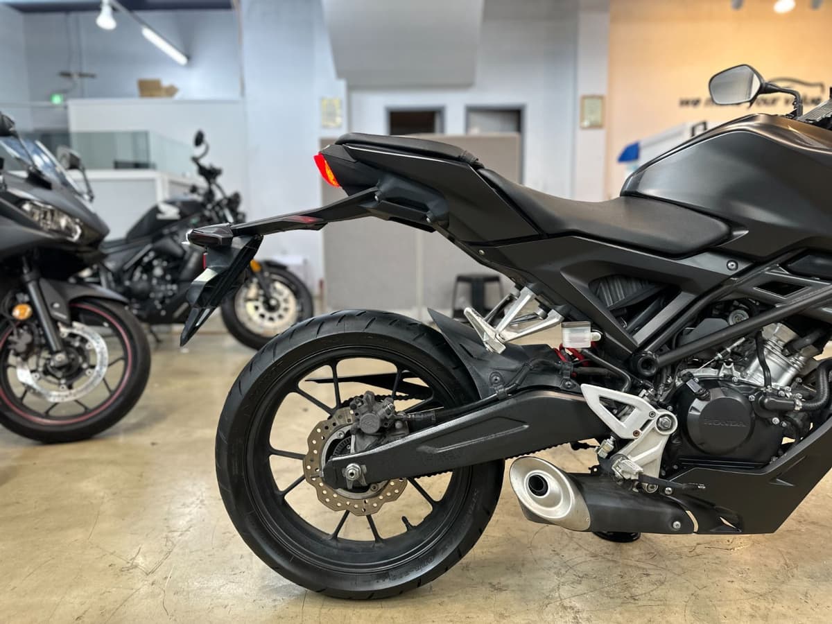 혼다 CB 125 R 3