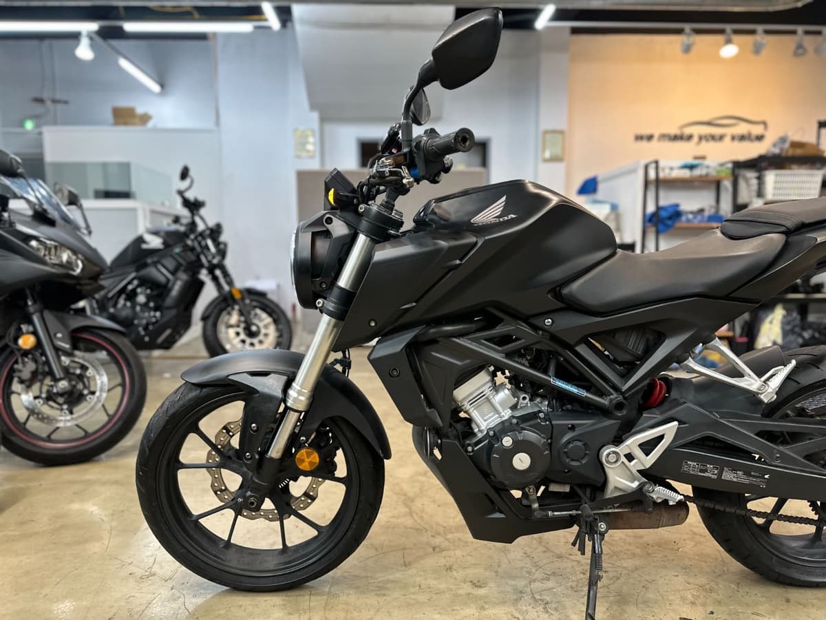 혼다 CB 125 R 7
