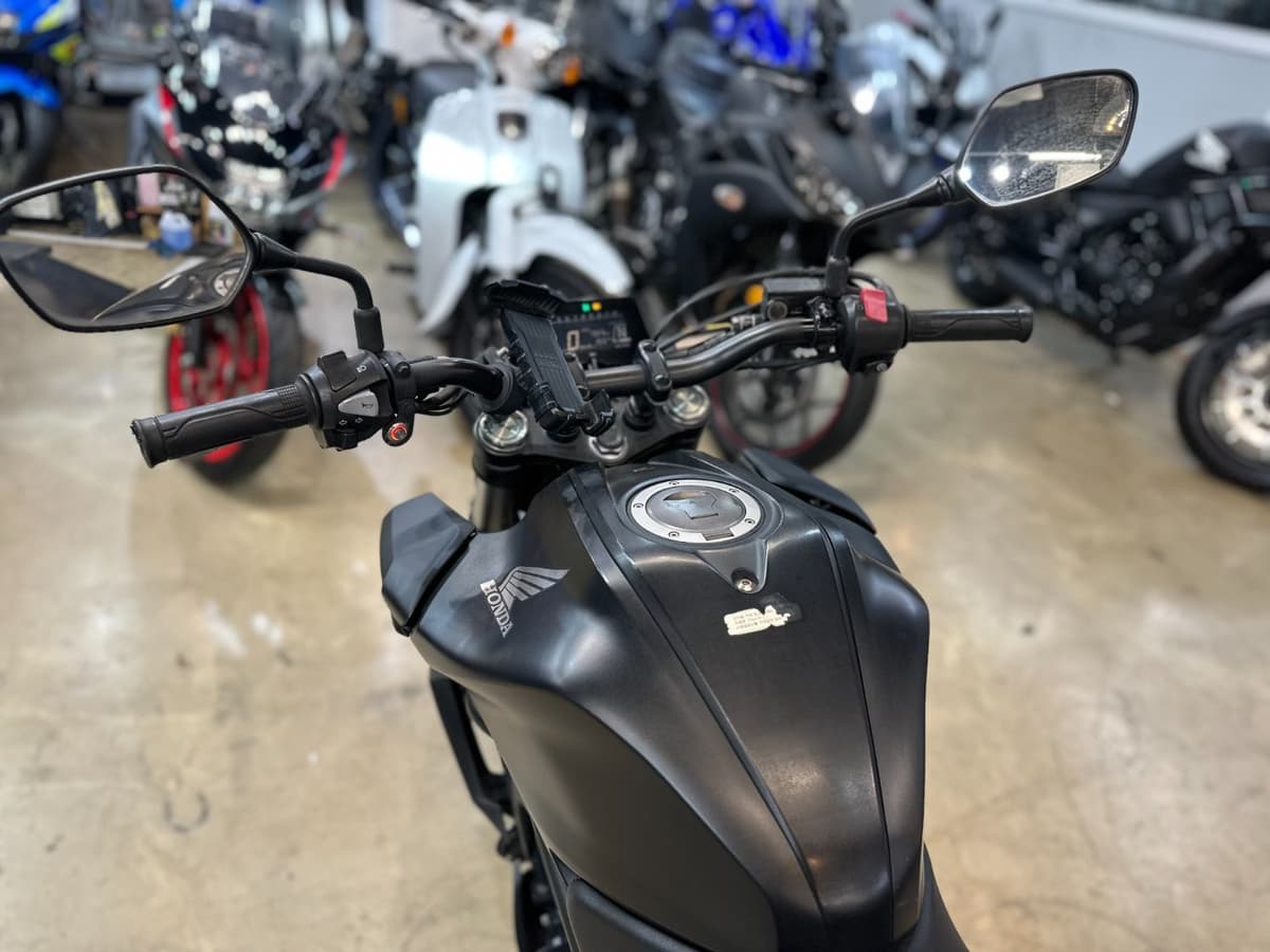 혼다 CB 125 R 12