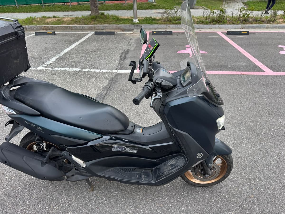 야마하 NMAX 155 11