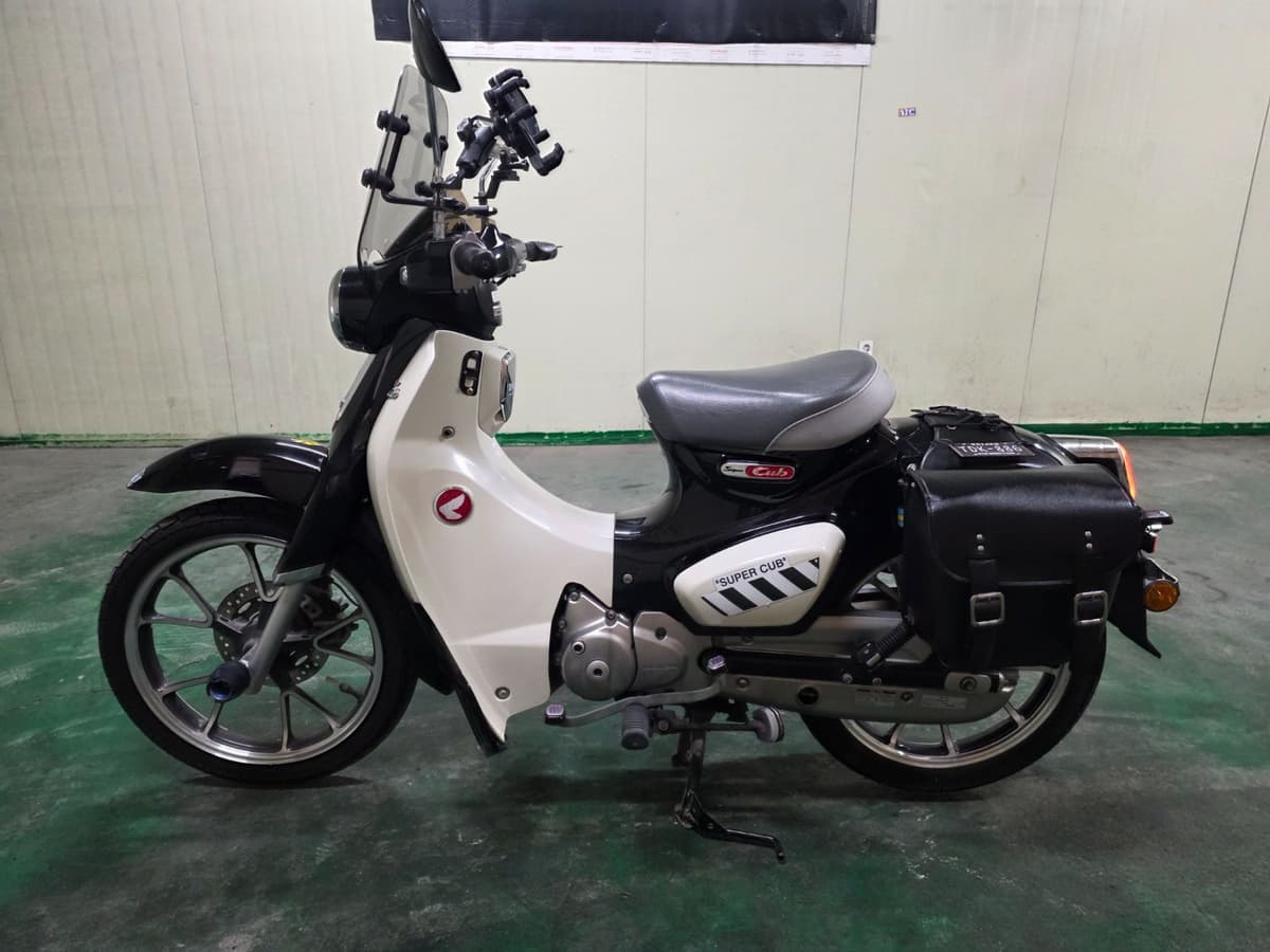 혼다 C 125 4
