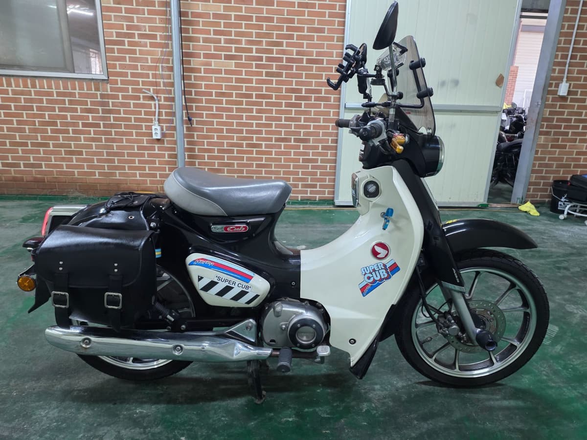 혼다 C 125 8