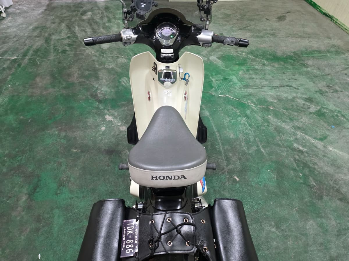 혼다 C 125 9