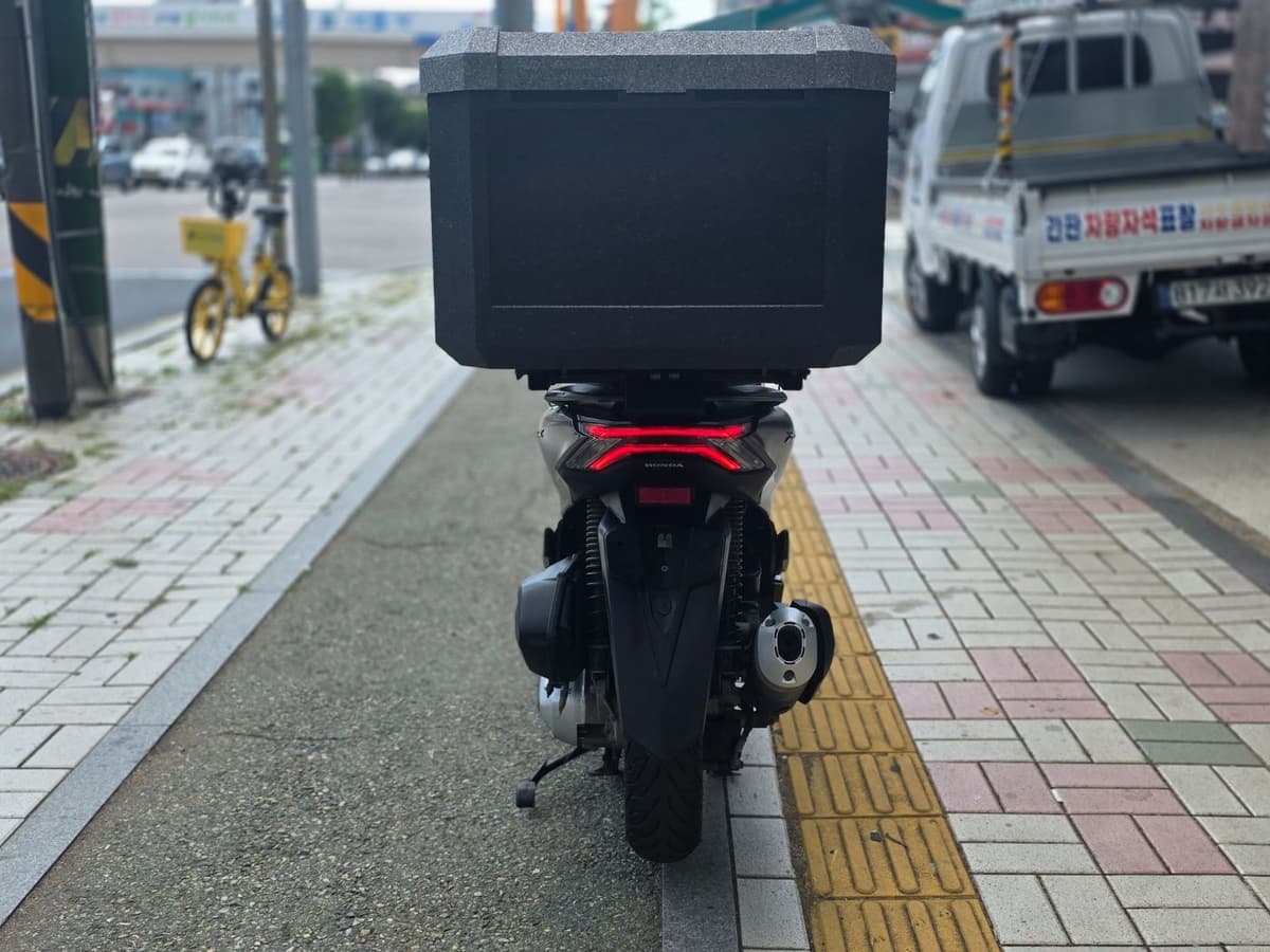 혼다 PCX 125 8
