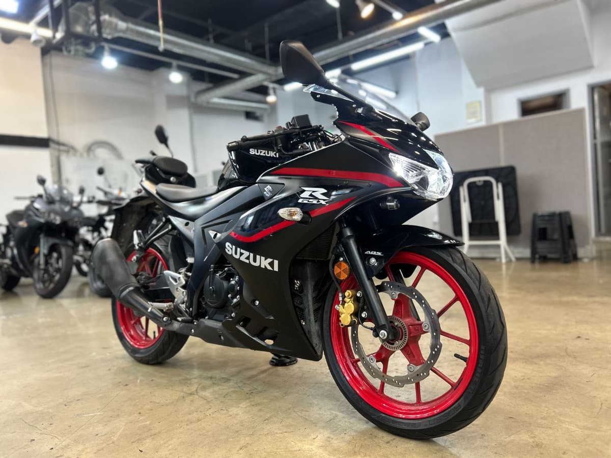 스즈키 GSX R 125 ABS 4
