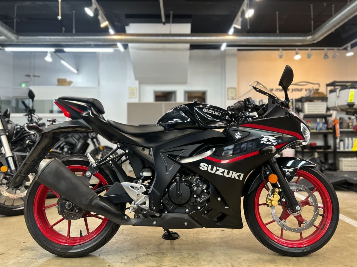 스즈키 GSX R 125 ABS 1