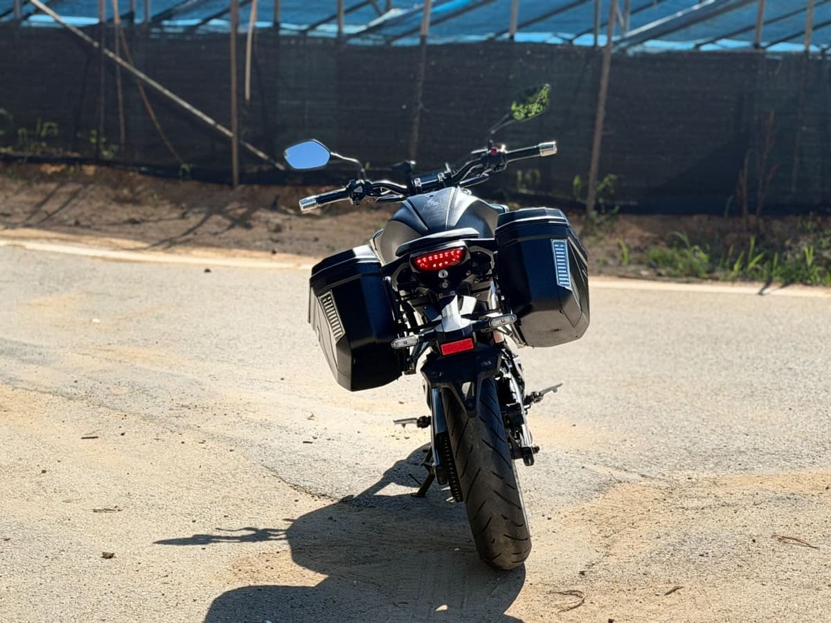 혼다 CB 125 R 6