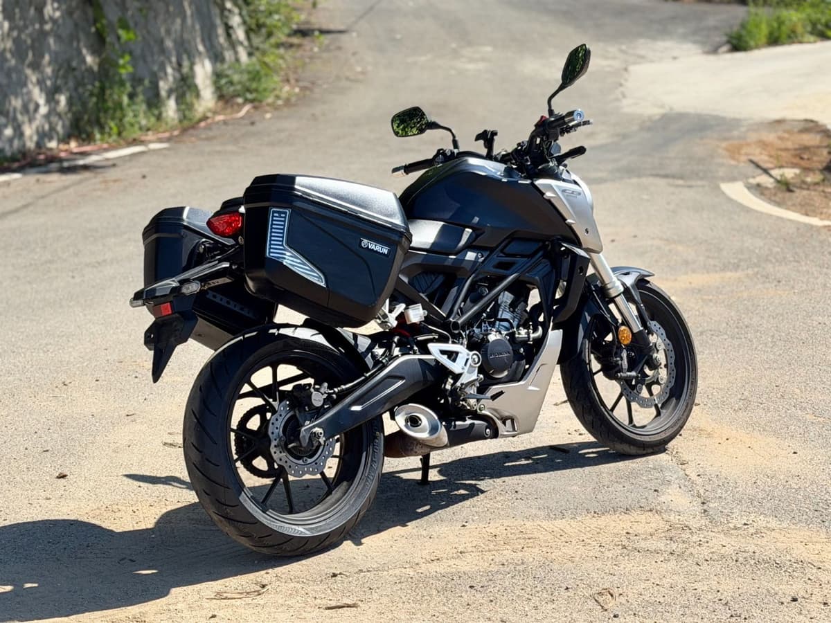 혼다 CB 125 R 7