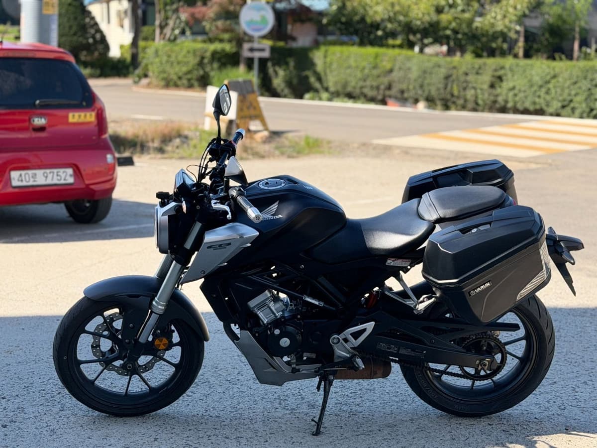 혼다 CB 125 R 4