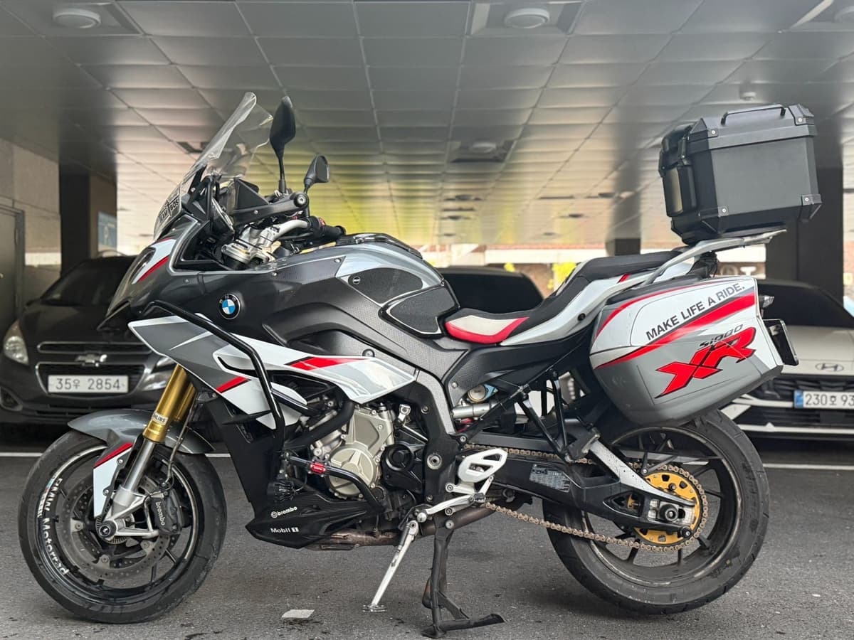 BMW S 1000 XR 2