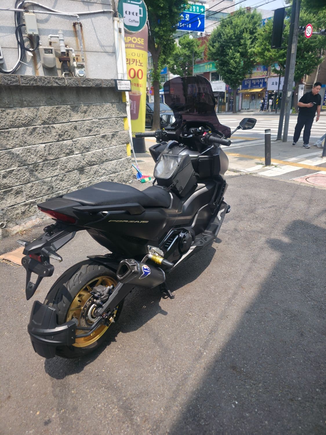 혼다 포르자 750 4
