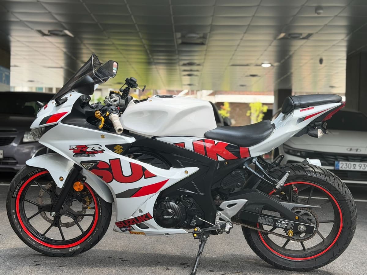 스즈키 GSX R 125 ABS 2