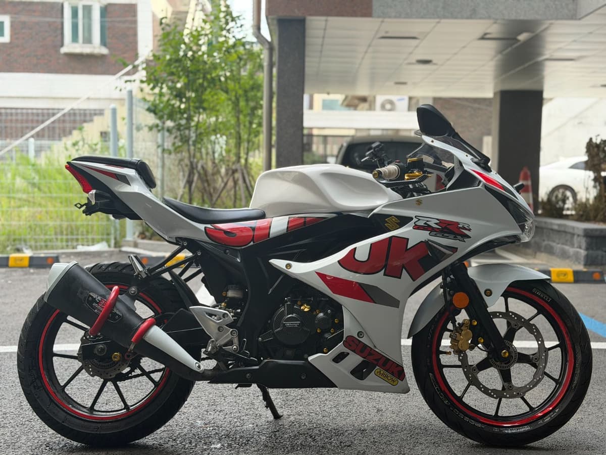스즈키 GSX R 125 ABS 3