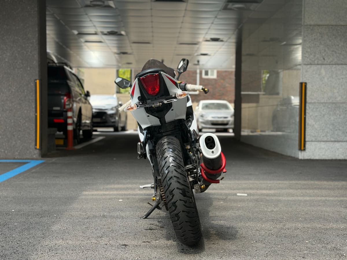 스즈키 GSX R 125 ABS 4