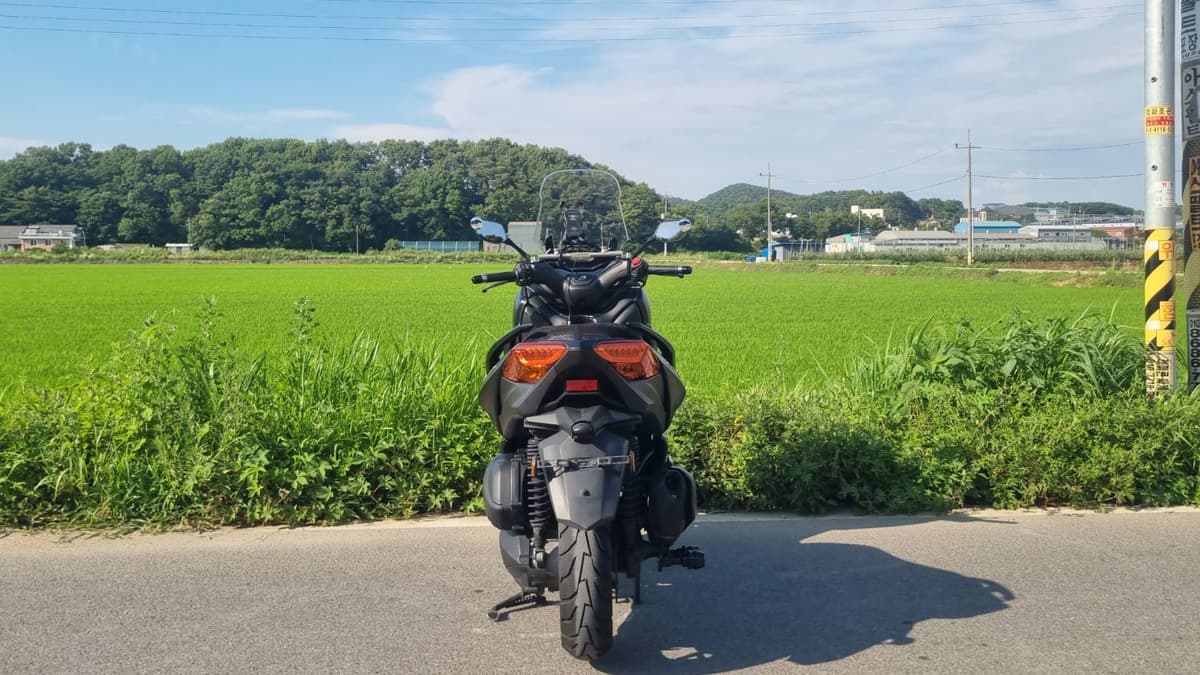 야마하 XMAX 300 ABS 4