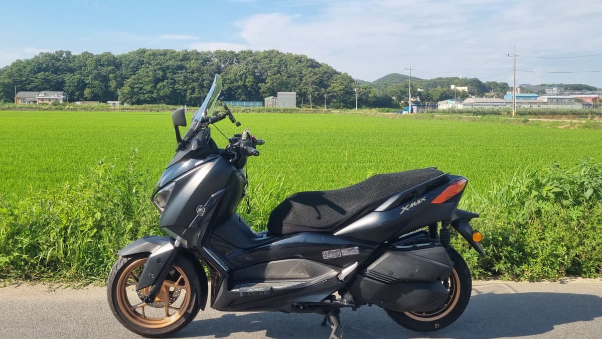 야마하 XMAX 300 ABS 6