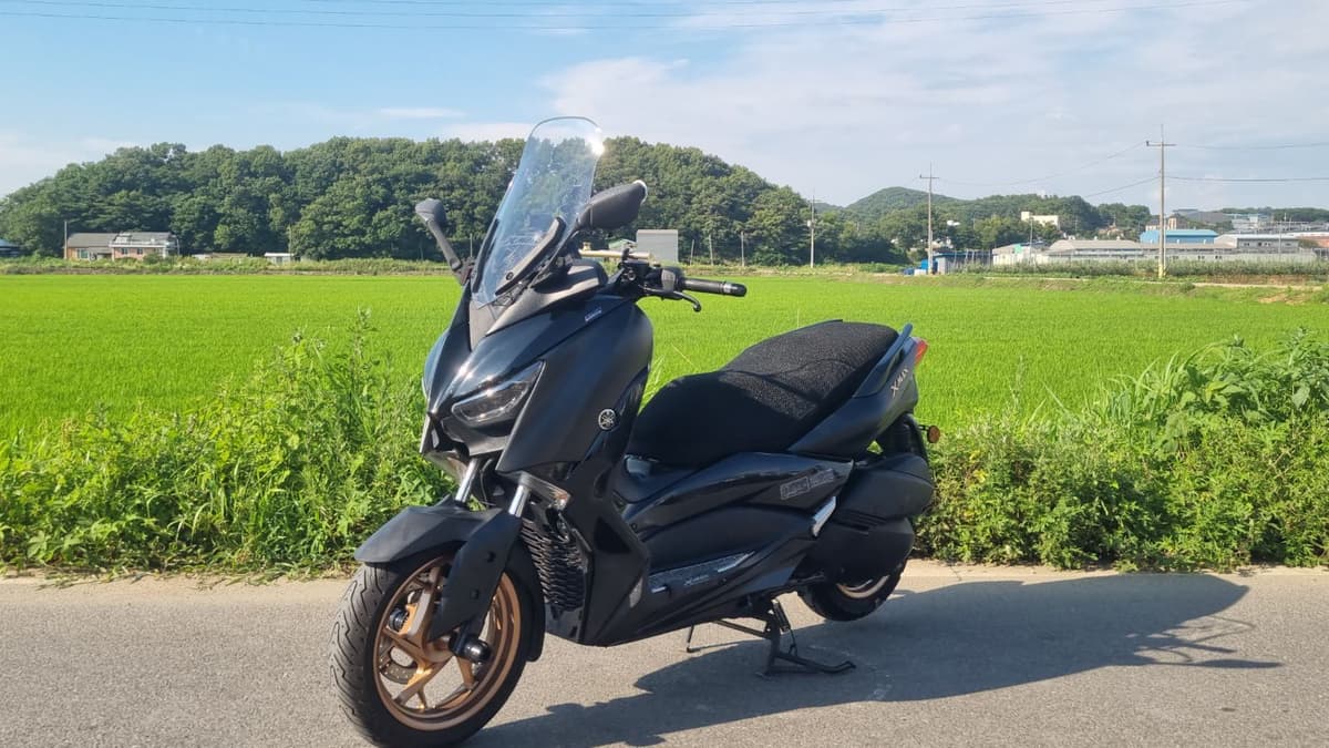 야마하 XMAX 300 ABS 7