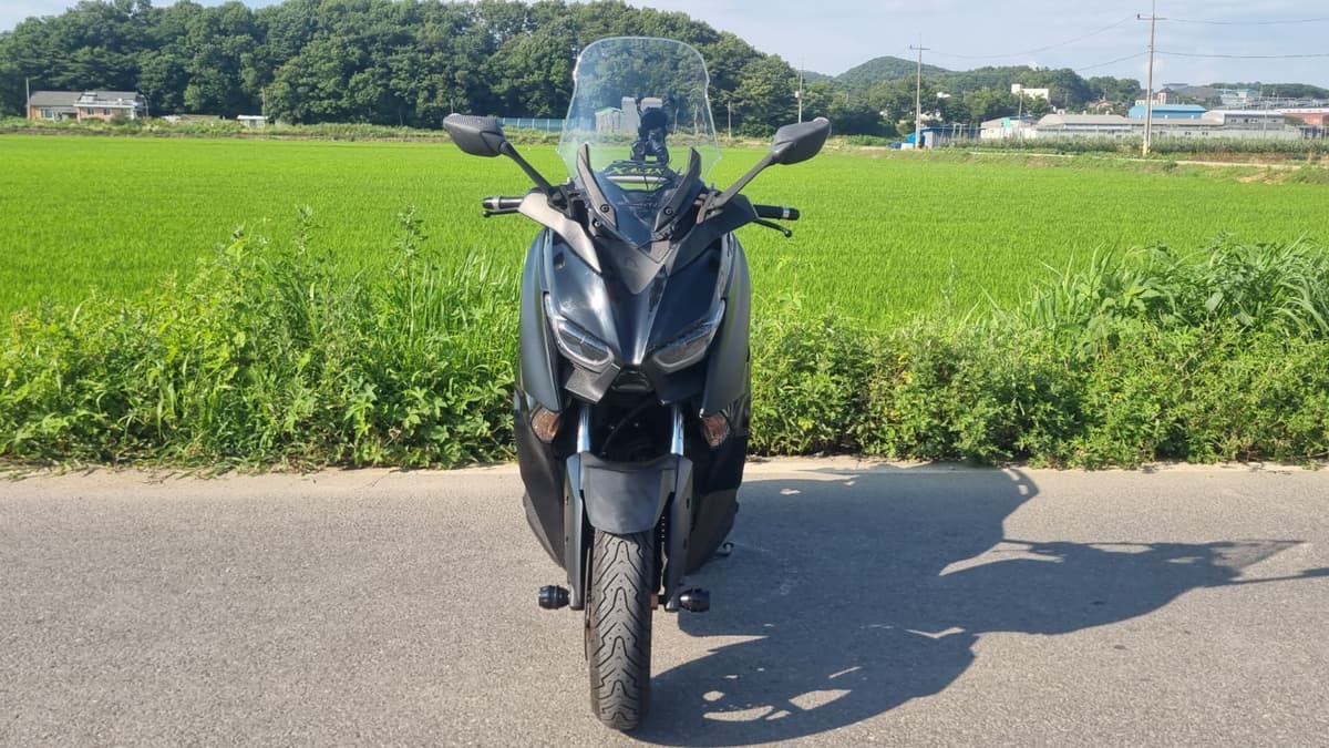 야마하 XMAX 300 ABS 8