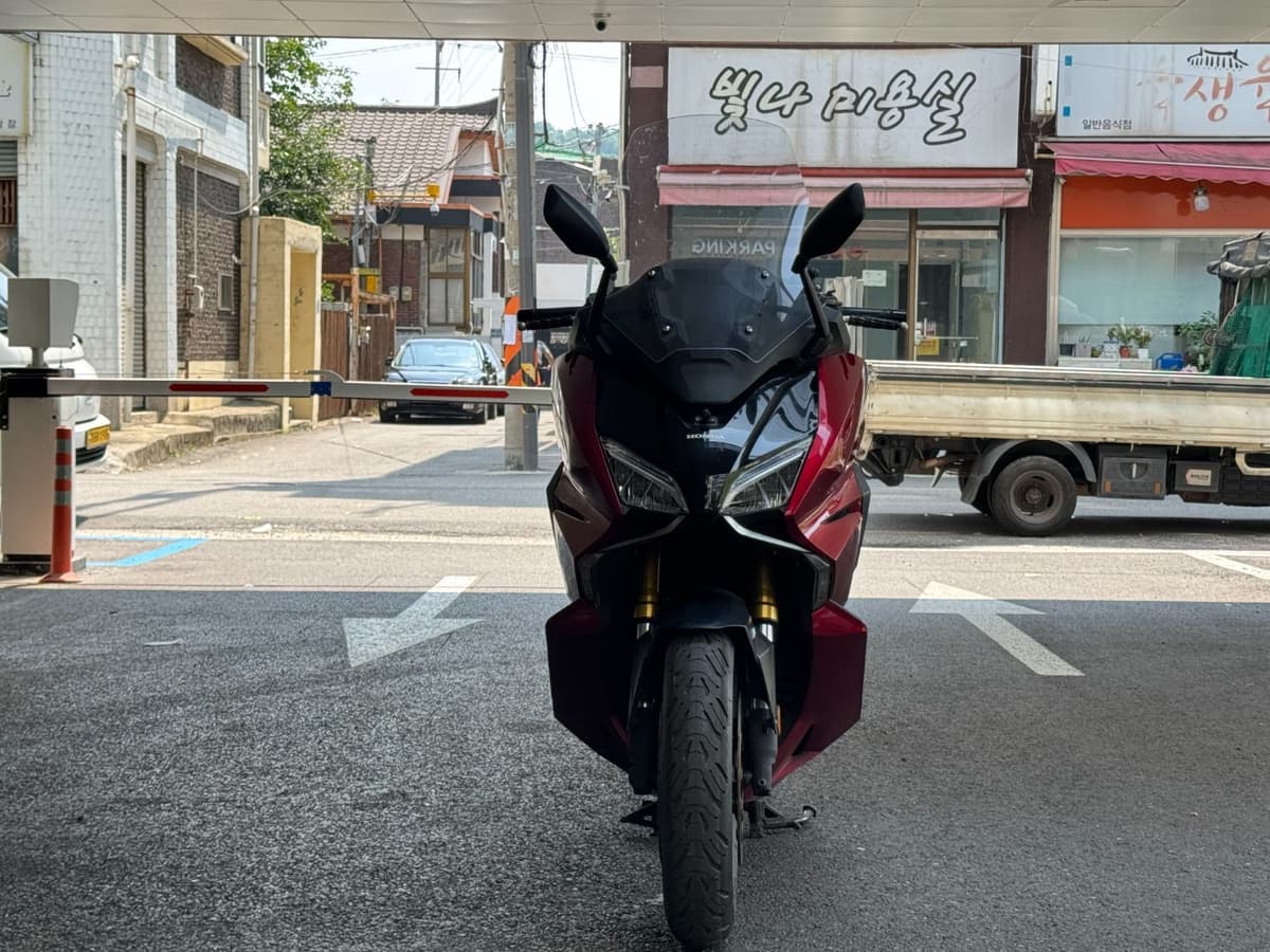 혼다 포르자 750 1