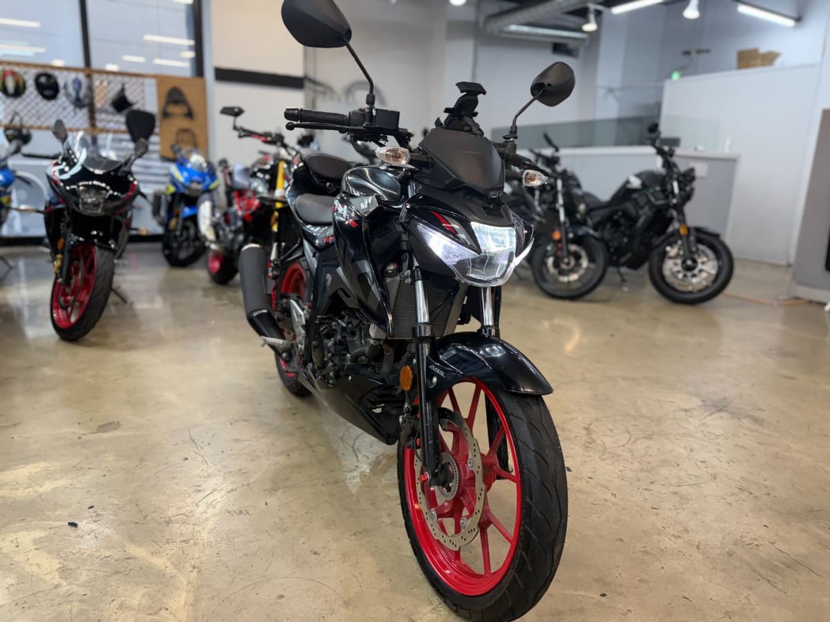 스즈키 GSX S 125 4