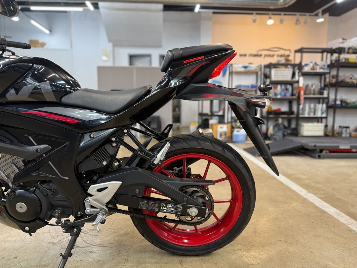 스즈키 GSX S 125 8