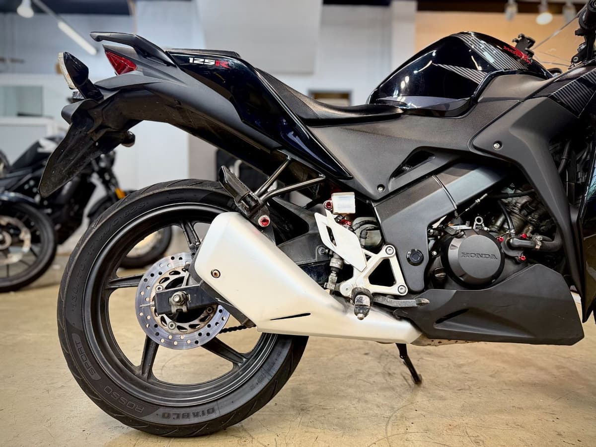 혼다 CBR 125 R 3