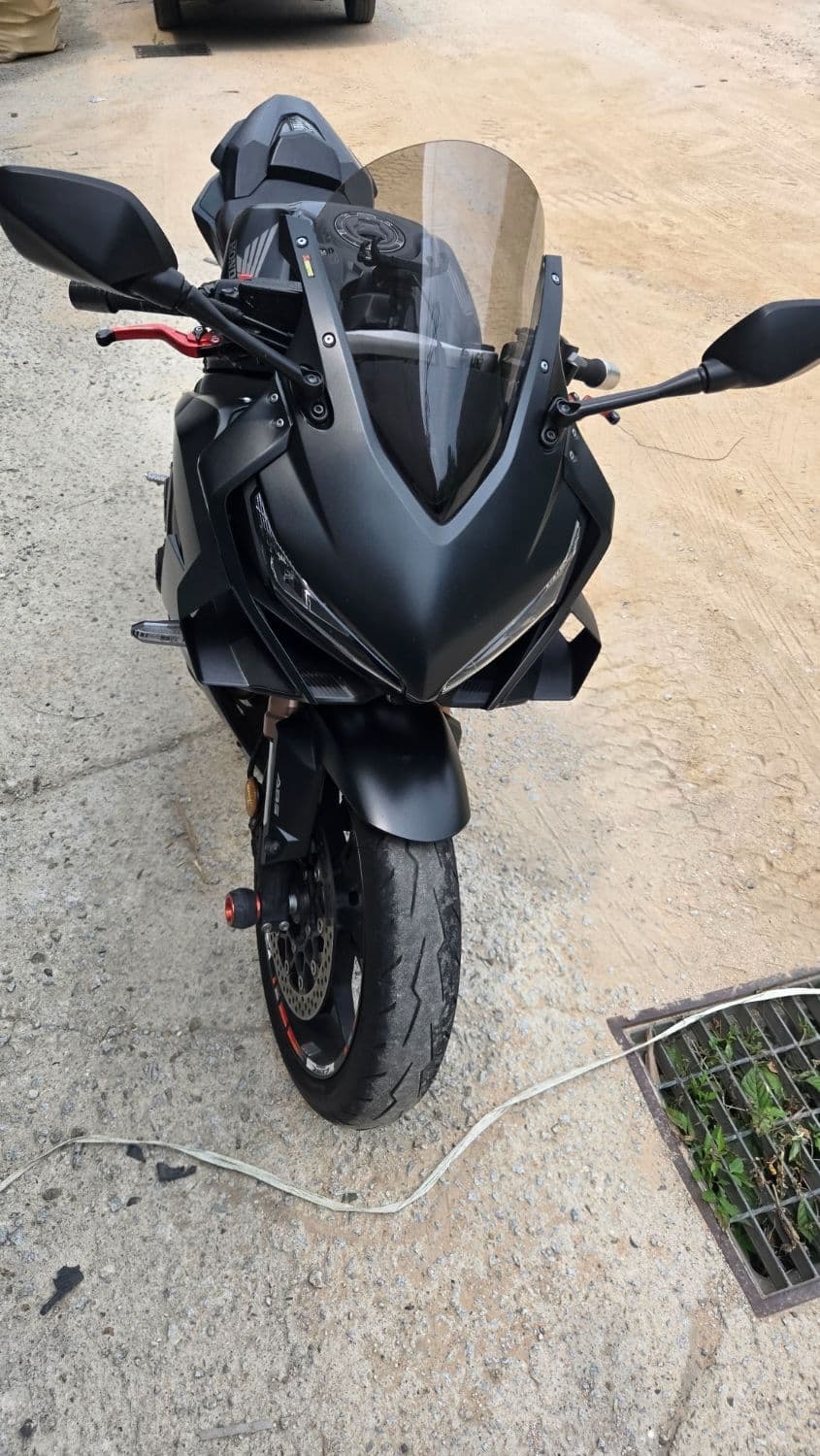 혼다 CBR 650 R MT 3