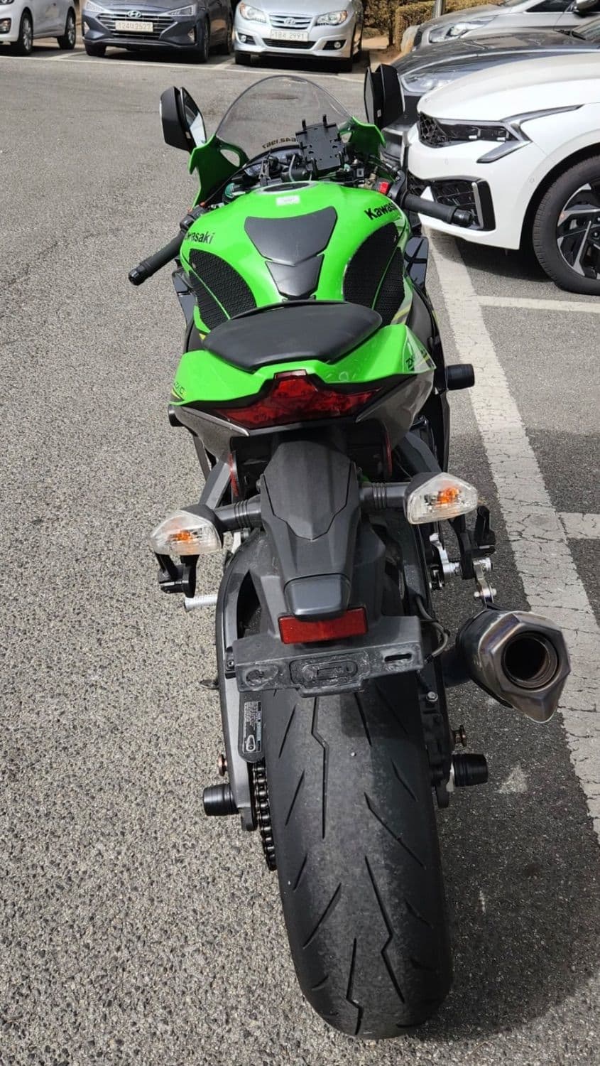 가와사키 닌자 ZX 10 R 3