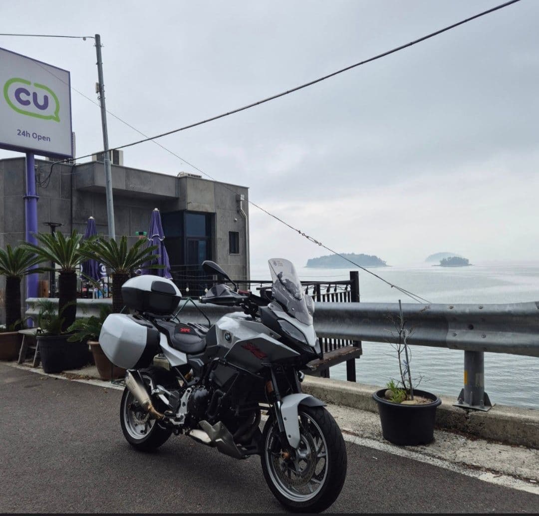 BMW F 900 XR 18