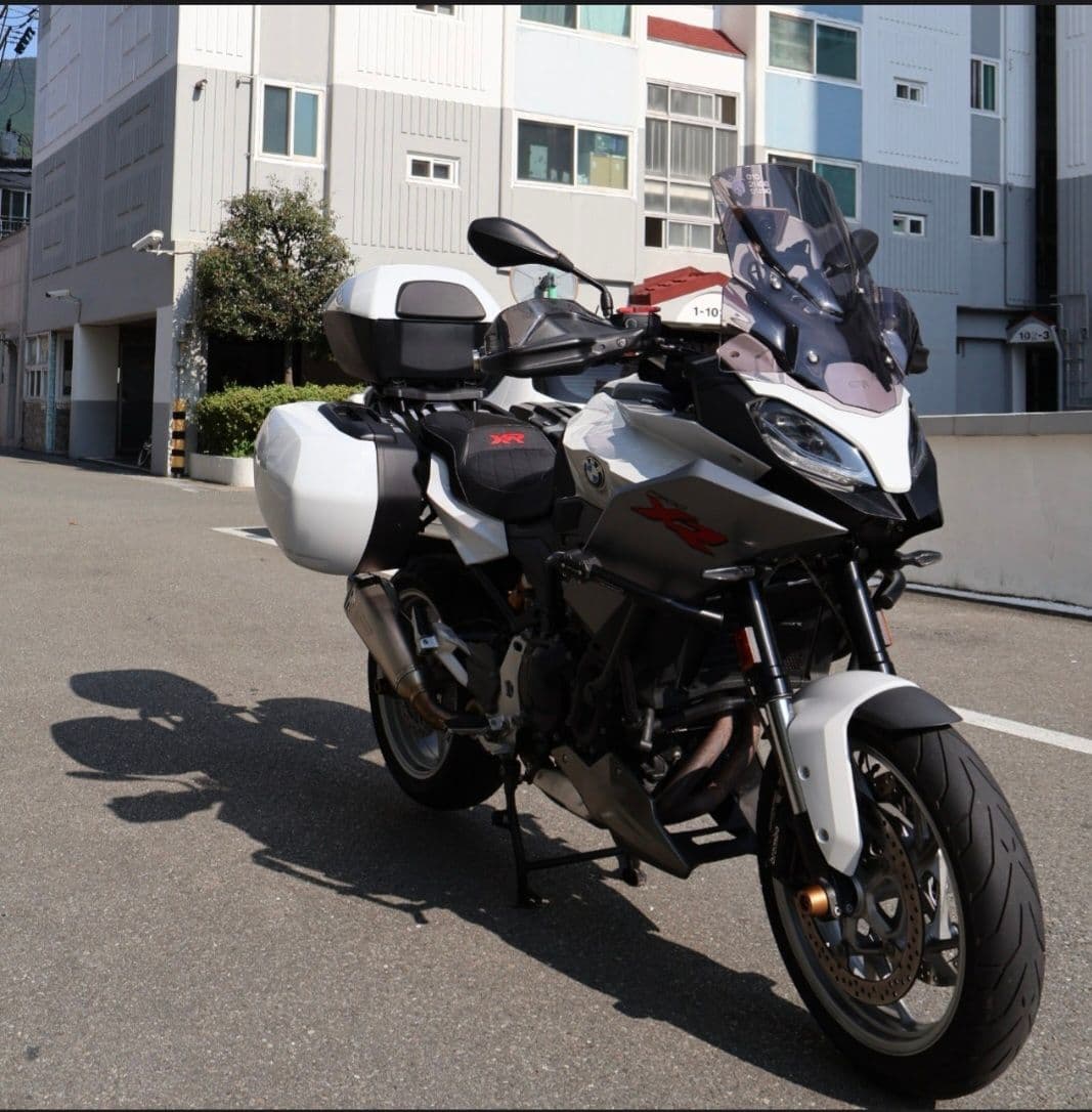 BMW F 900 XR 2