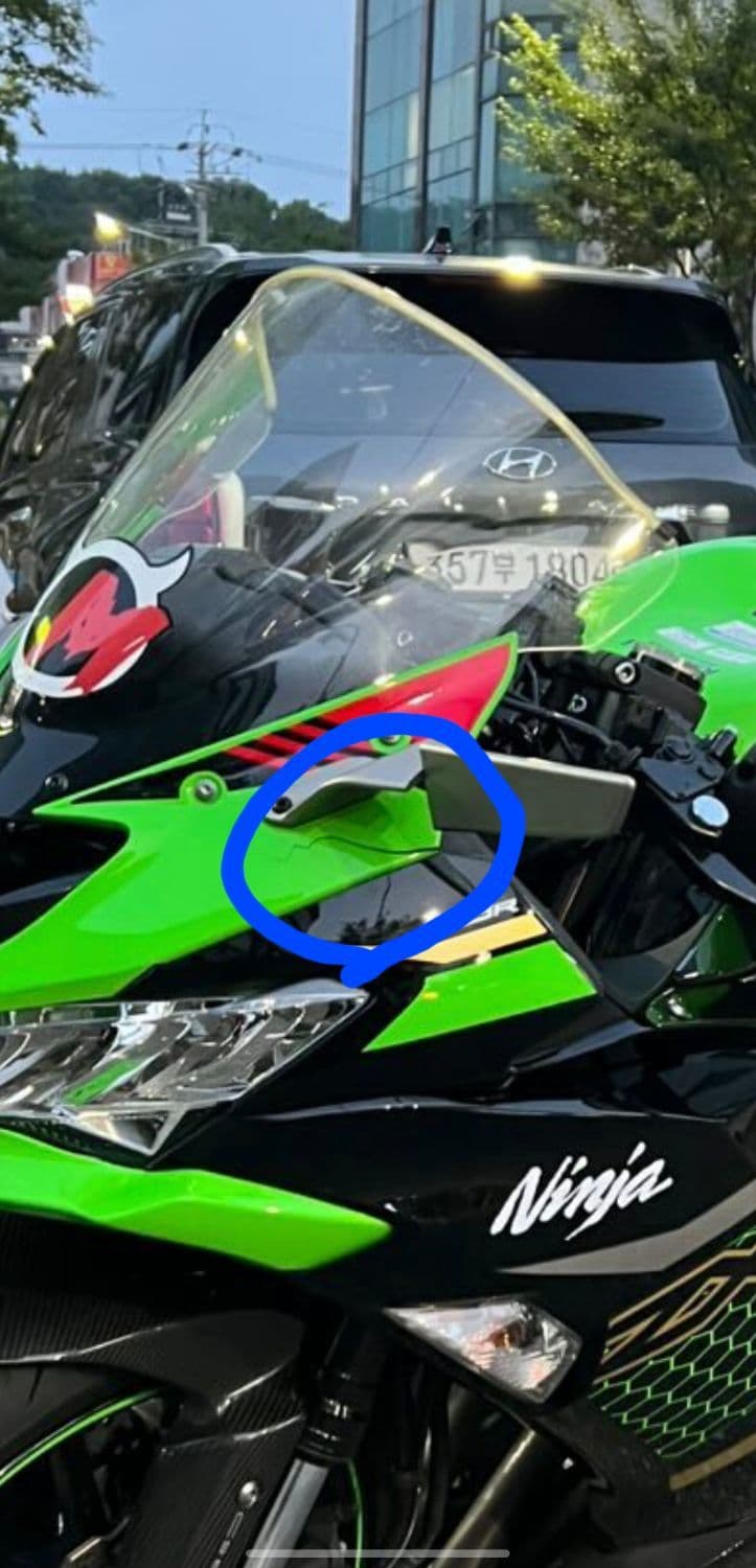 가와사키 닌자 ZX-6R 3