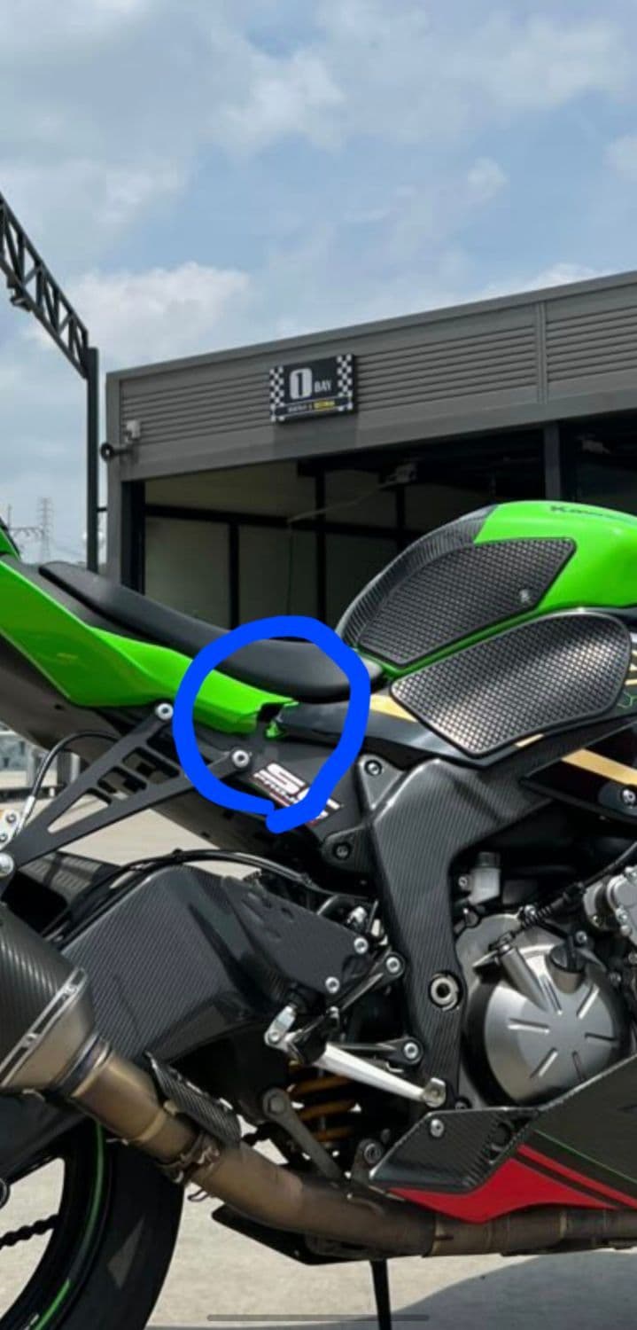 가와사키 닌자 ZX-6R 4