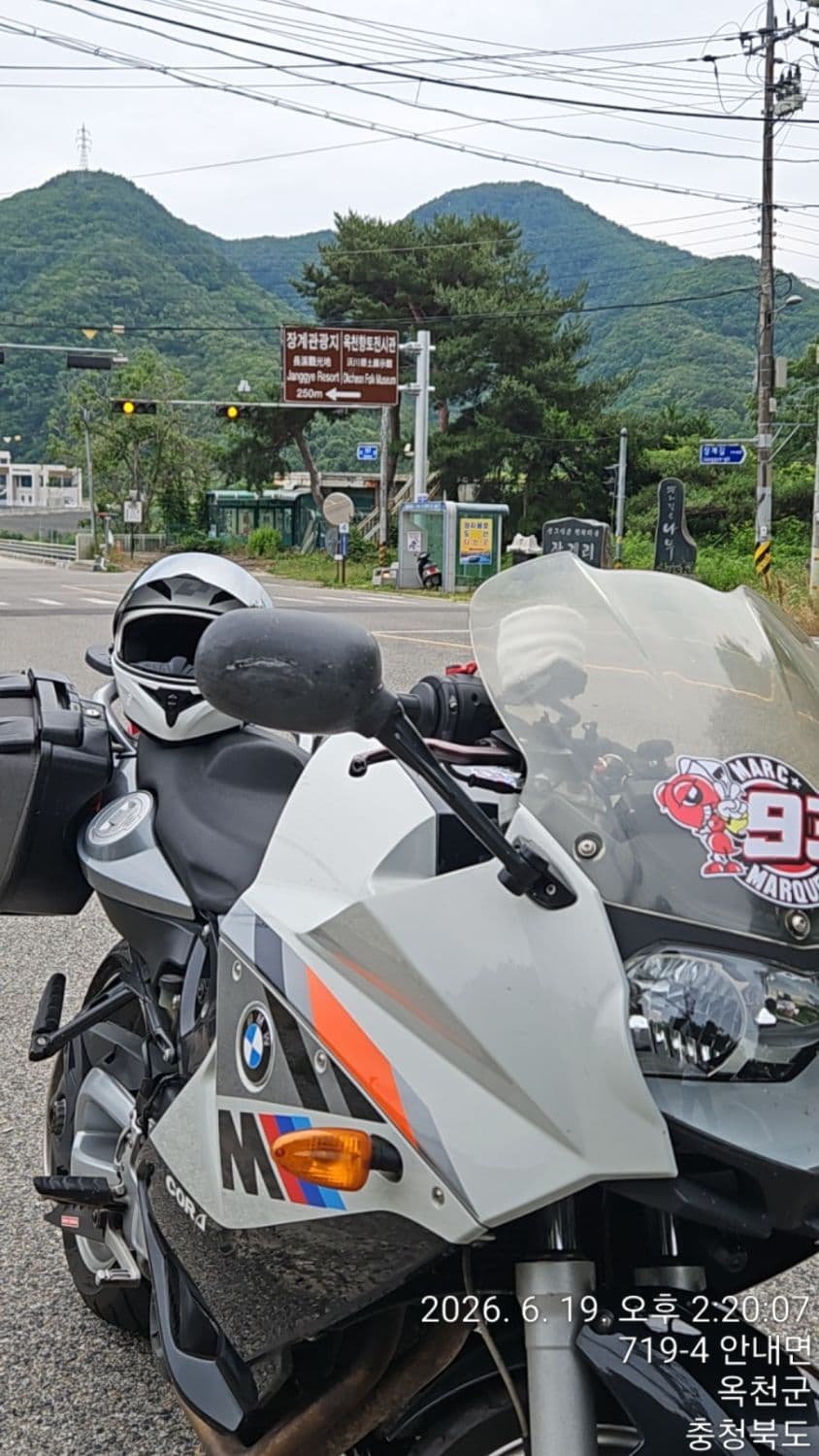BMW F 800 ST 1