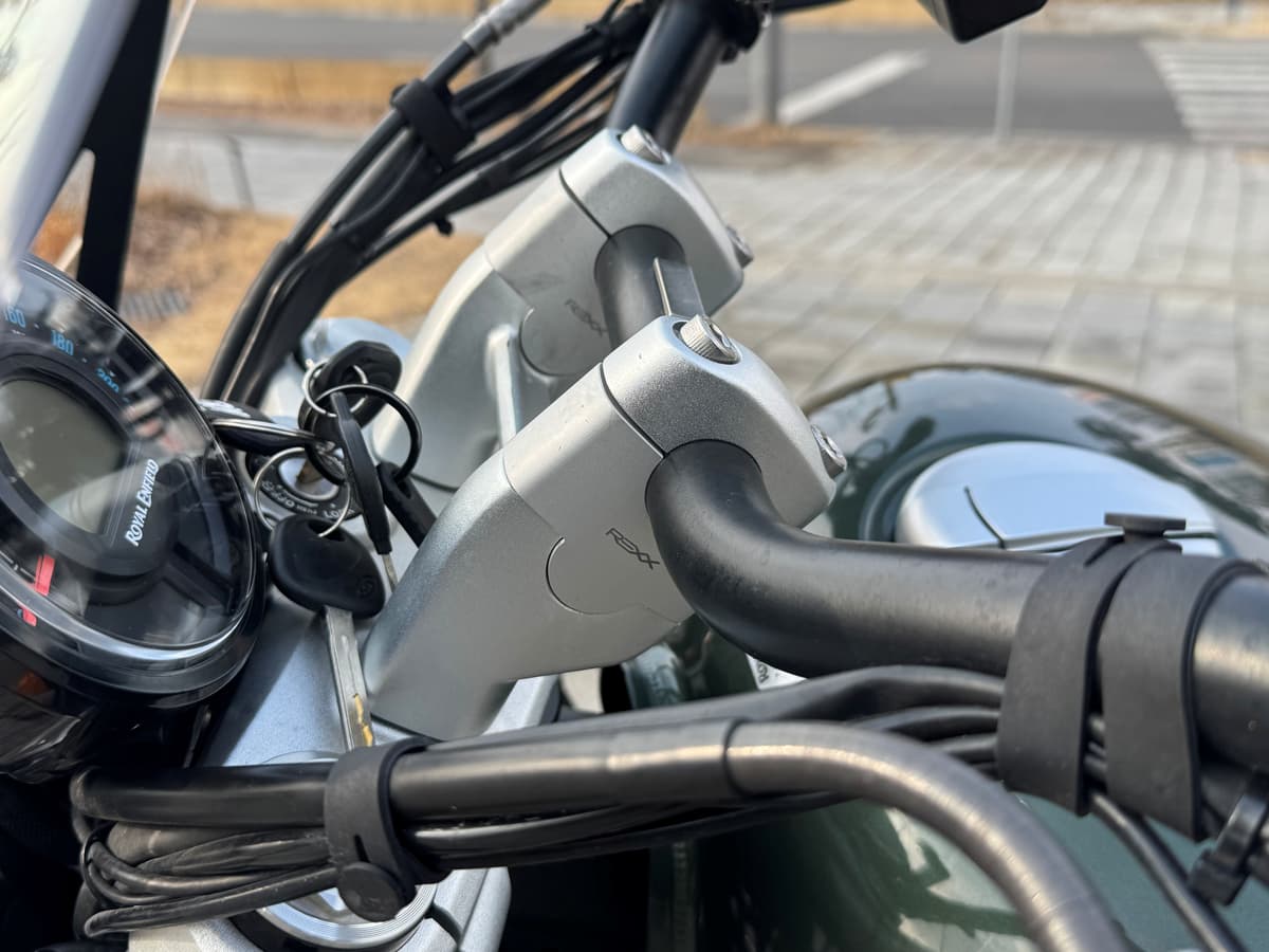 로얄엔필드 슈퍼메테오 650 10