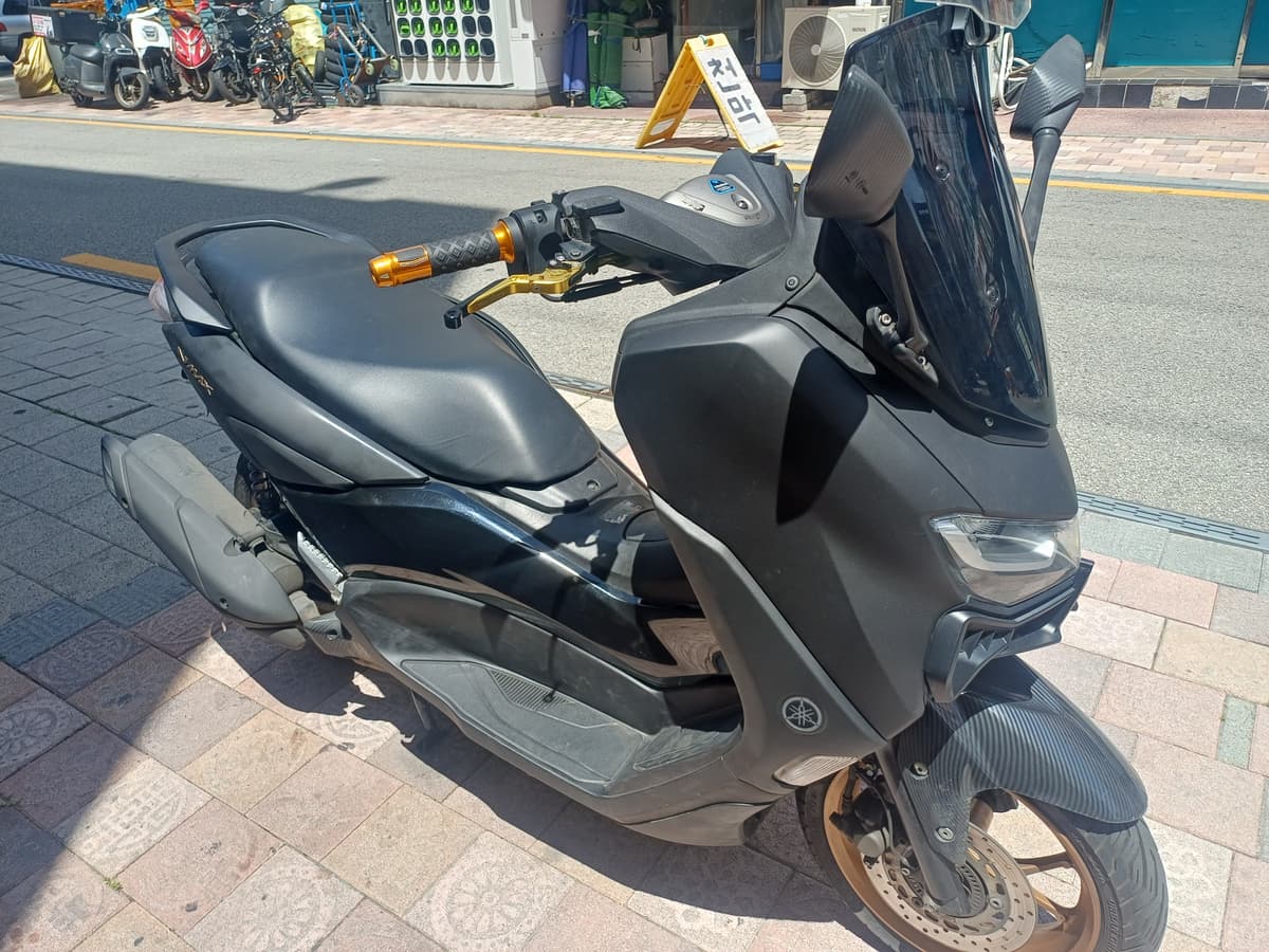 야마하 NMAX 125 7