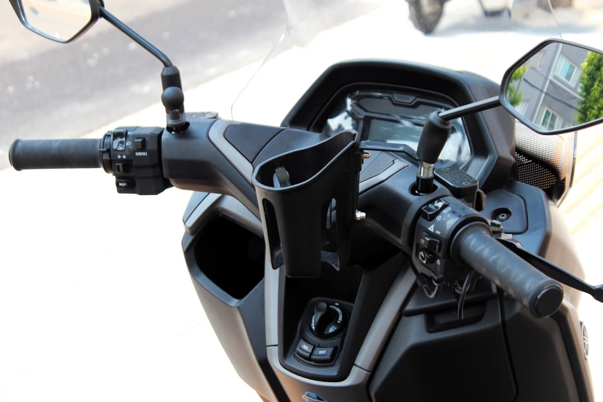 야마하 NMAX 125 8