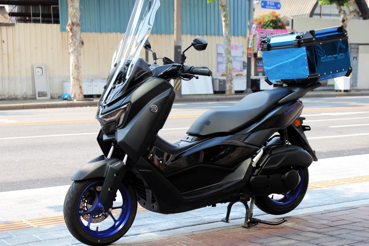 야마하 NMAX 125 10
