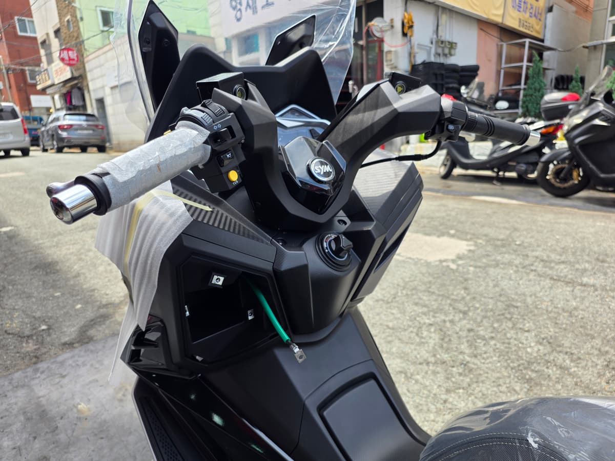 SYM 크루심 125 알파 ABS 7