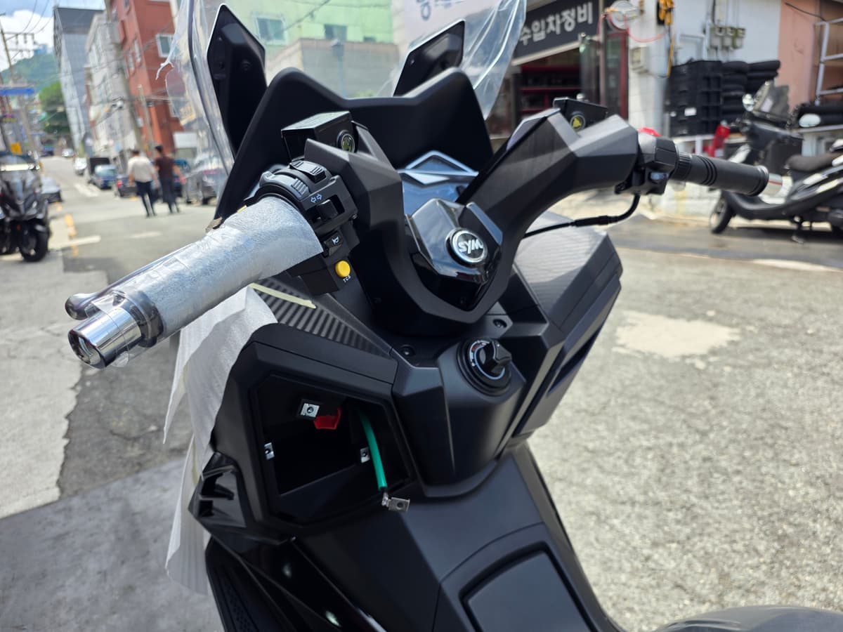 SYM 크루심 125 알파 ABS 17