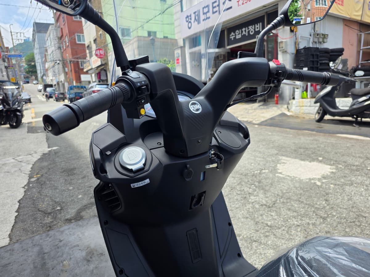 KR모터스 그란투스 125 4