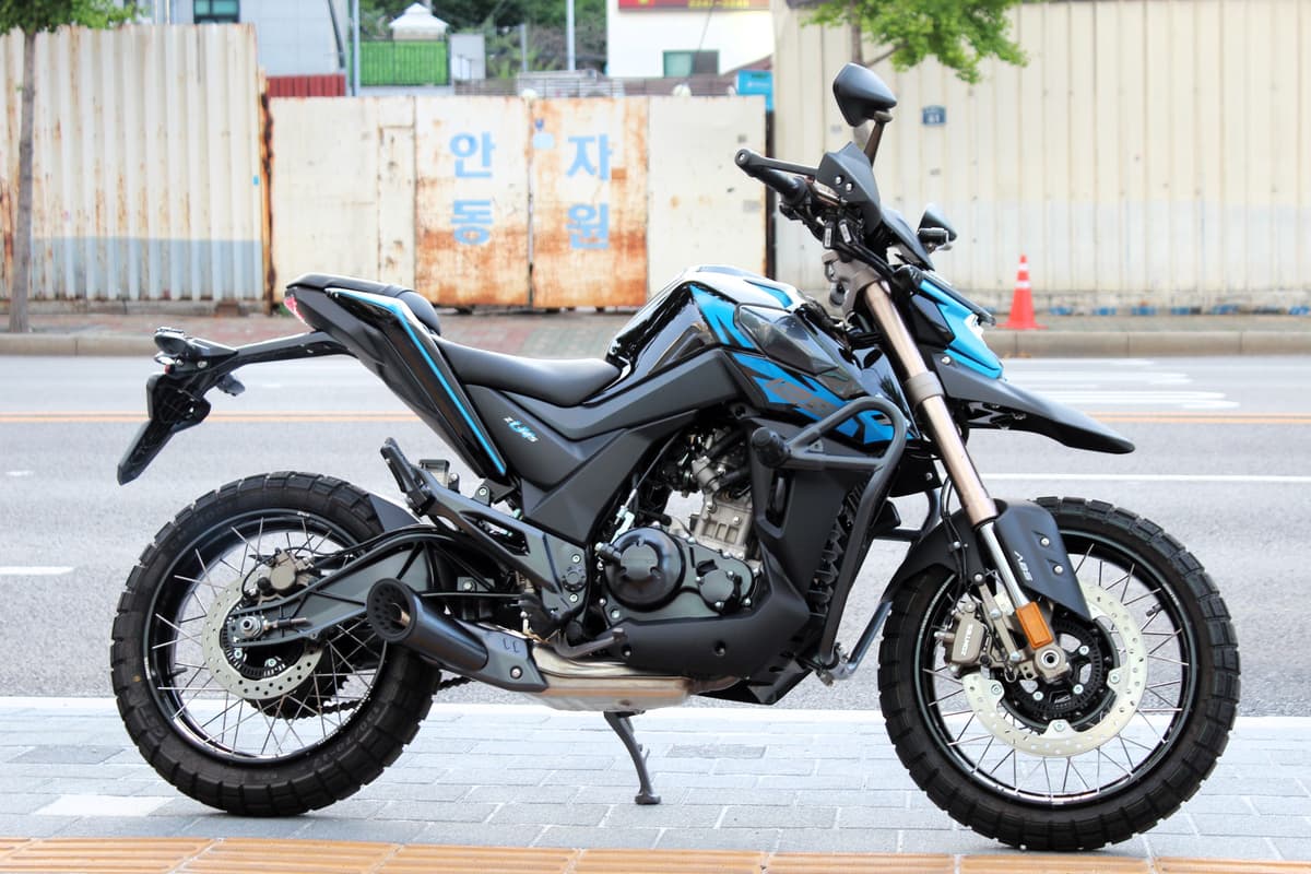 존테스 125 U1 11