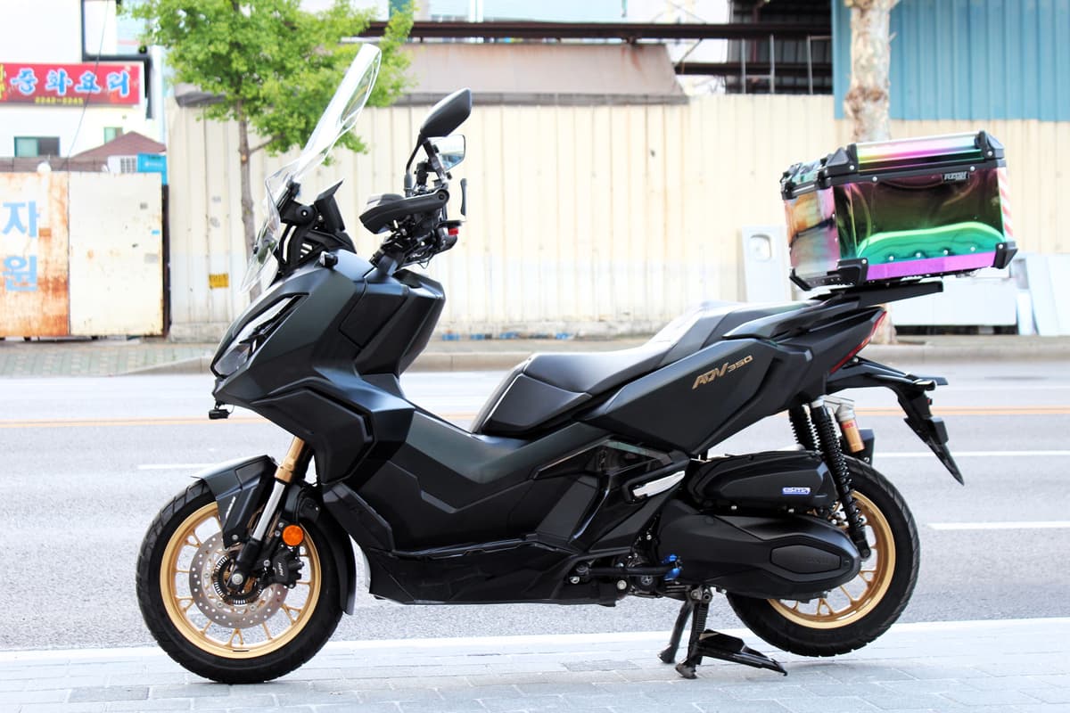 혼다 ADV 350 12