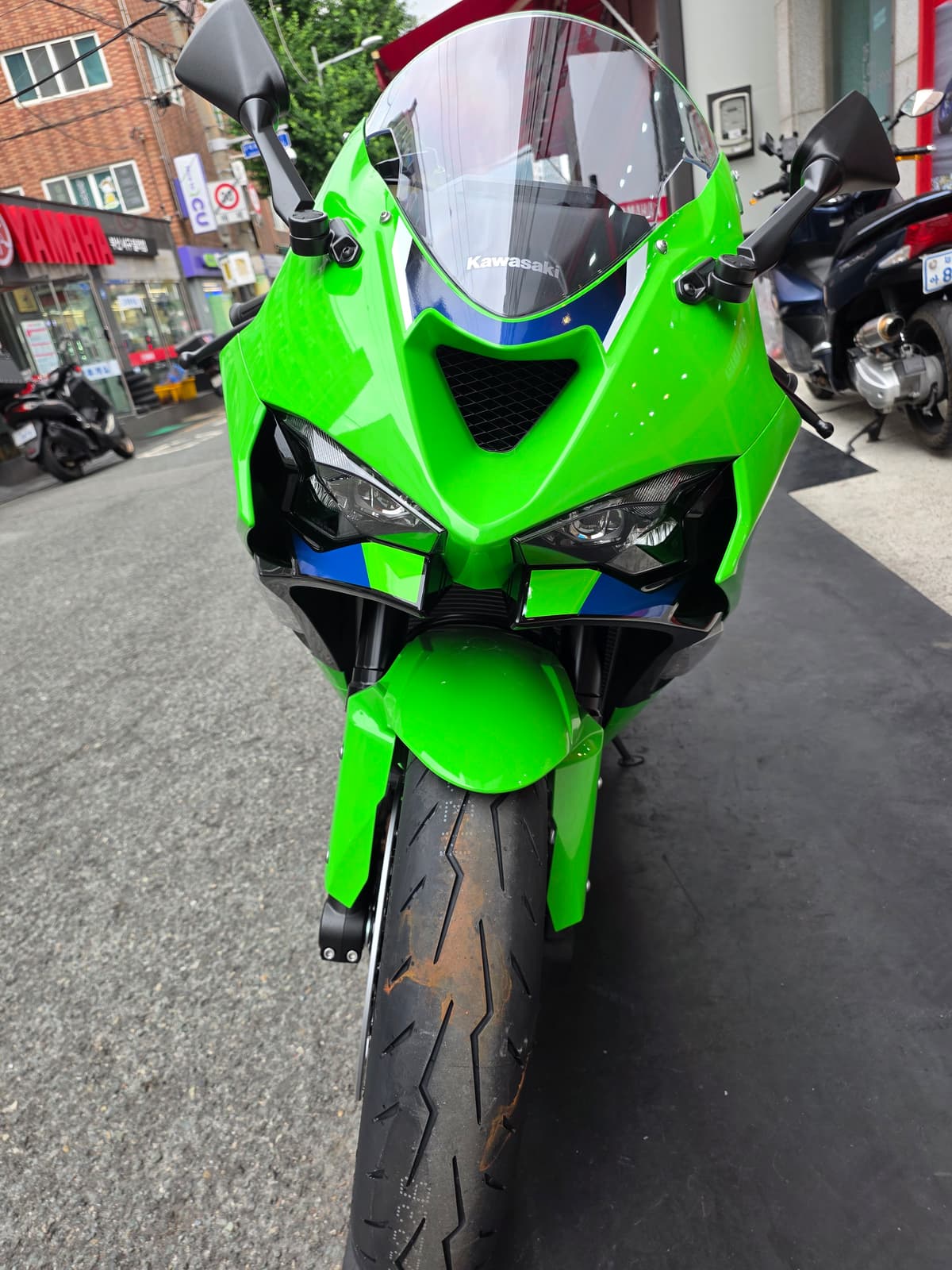 가와사키 닌자 ZX-6R 1