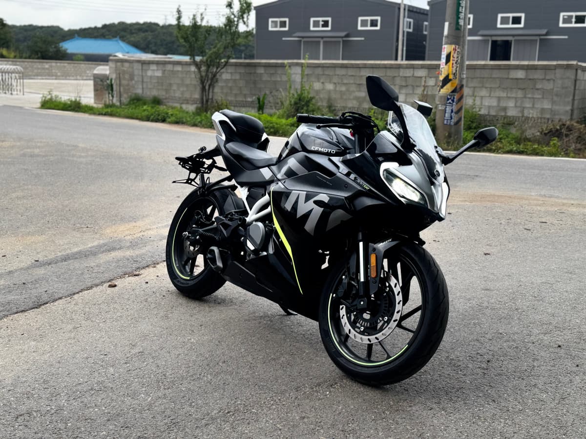 CF모토 300 SR 1