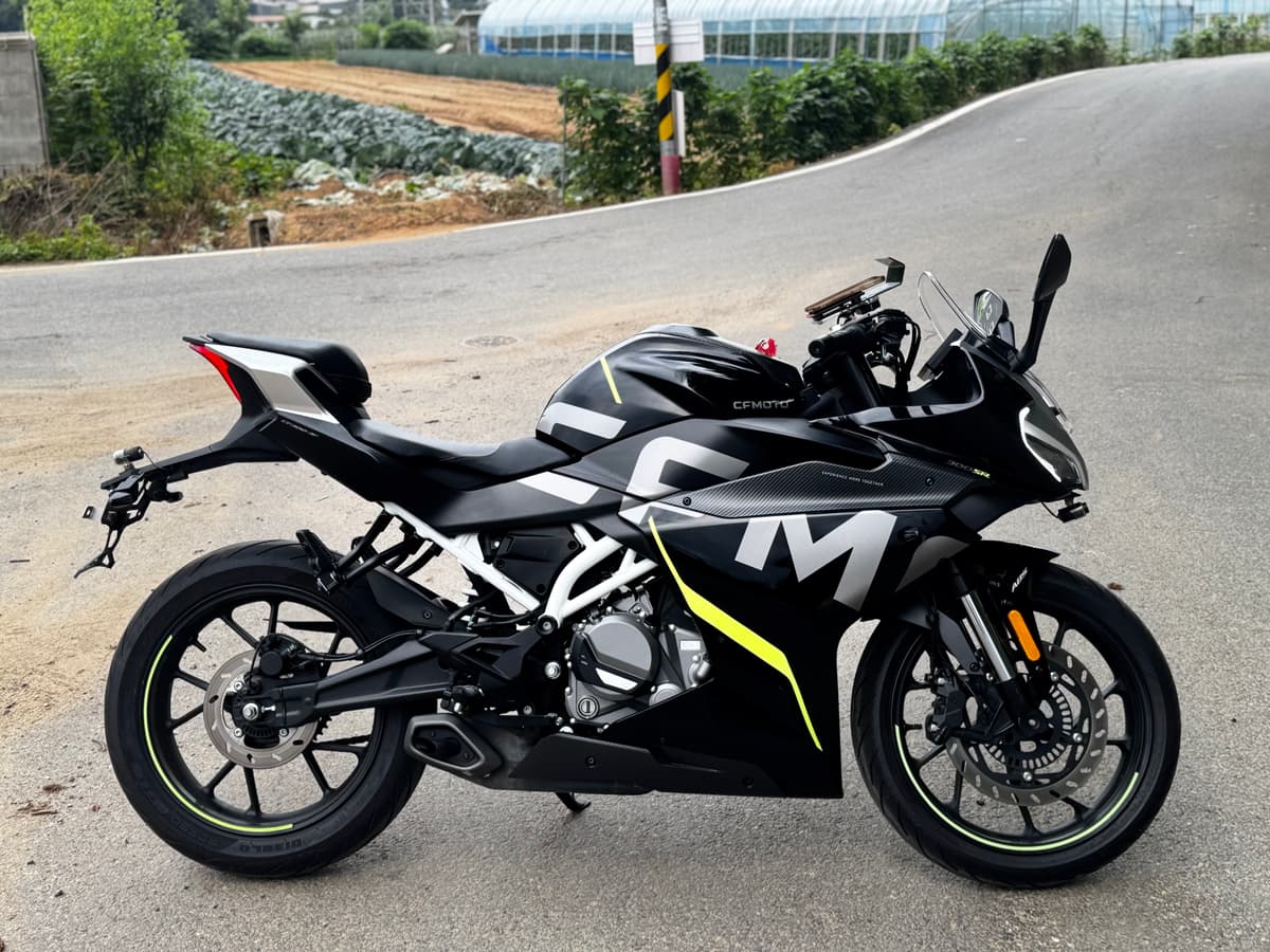 CF모토 300 SR 2