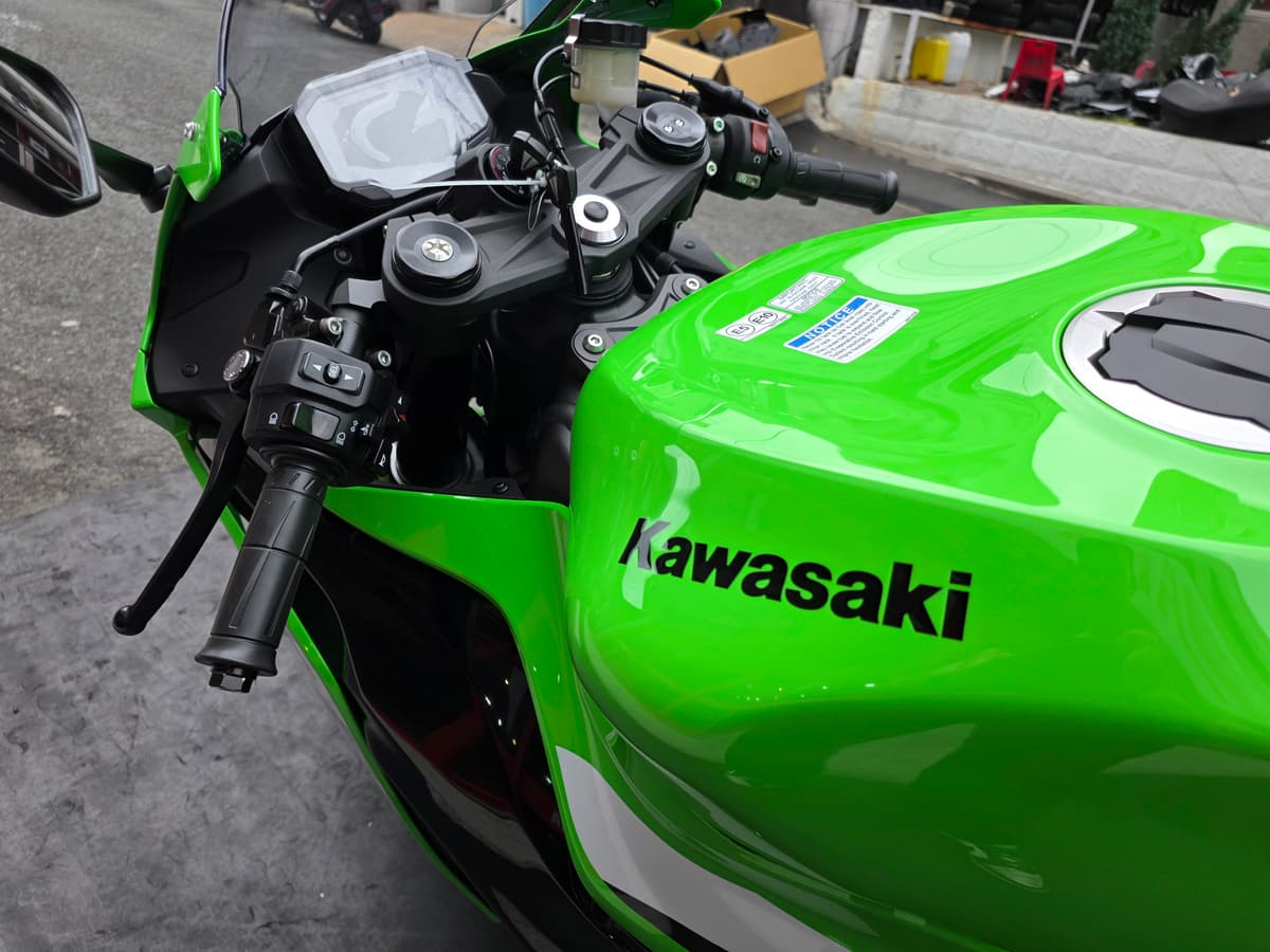 가와사키 닌자 ZX-6R 5