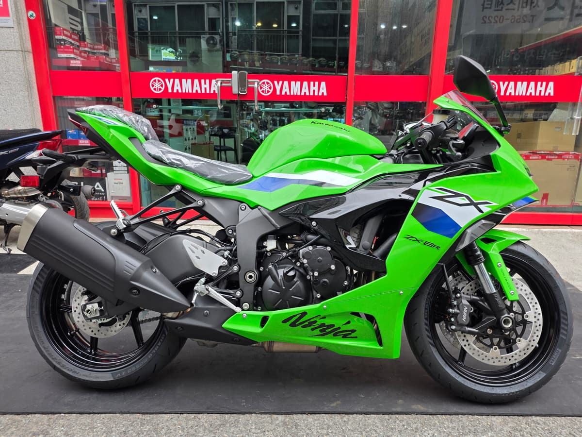가와사키 닌자 ZX-6R 10