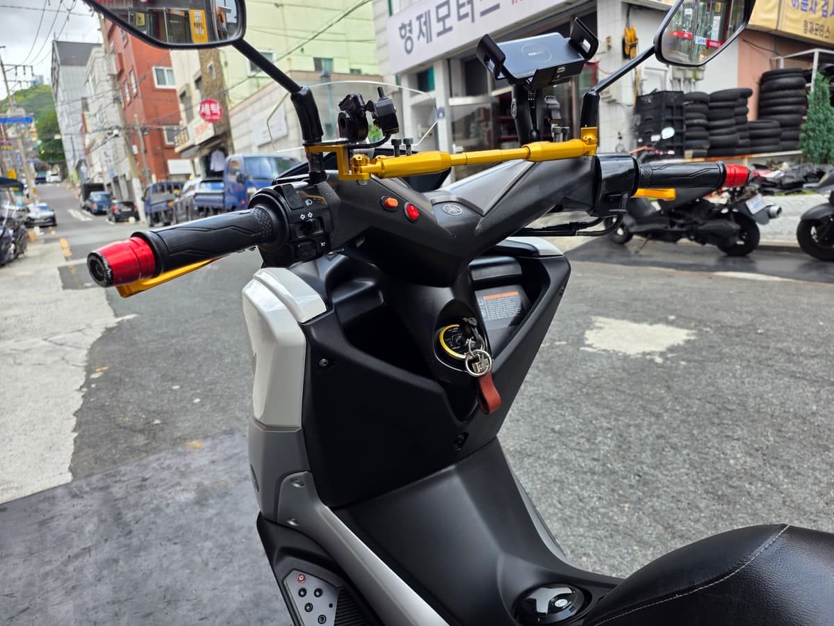 야마하 NMAX 125 7